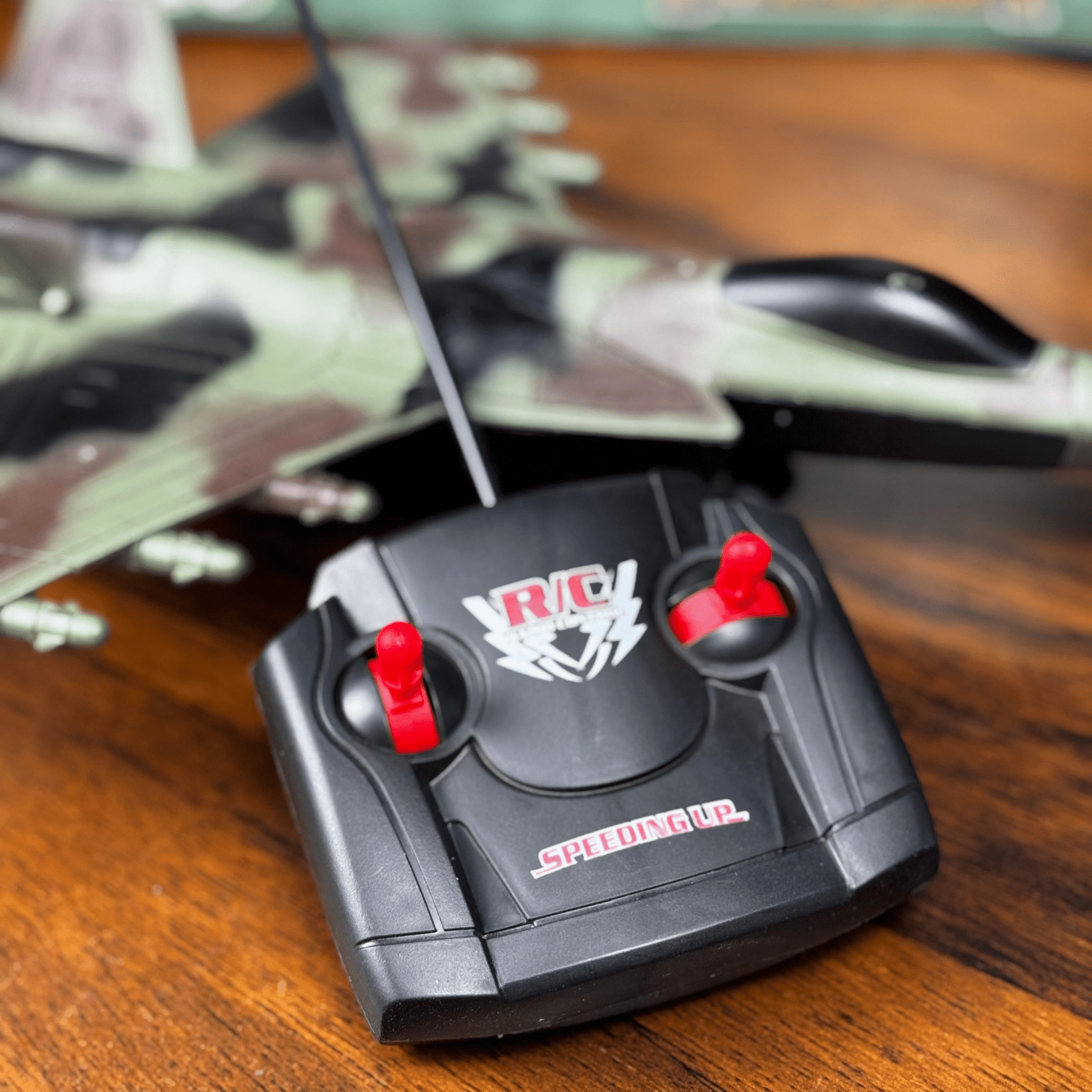 remote-control-non-flying-fighter-jet-for-kids kids toy in Pakistan | Zilonay