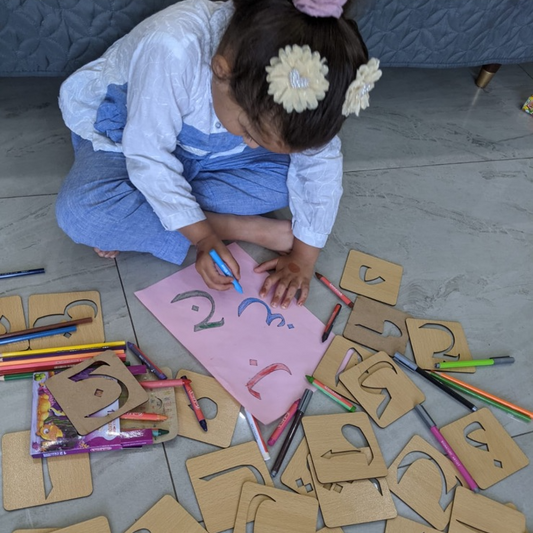wooden-urdu-english-alphabet-numbers-stencils-set kids toy in Pakistan | Zilonay