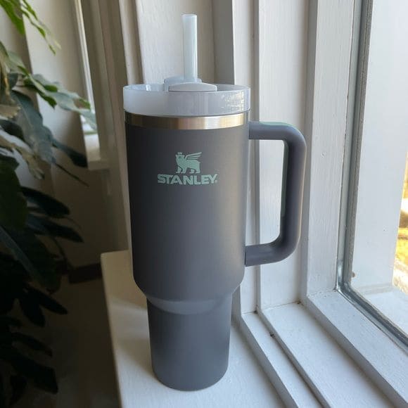 stanley-stainless-steel-water-tumbler kids toy in Pakistan | Zilonay