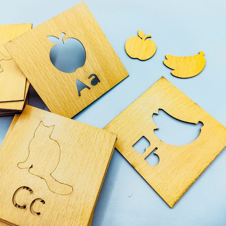 wooden-urdu-english-alphabet-stencils-set kids toy in Pakistan | Zilonay