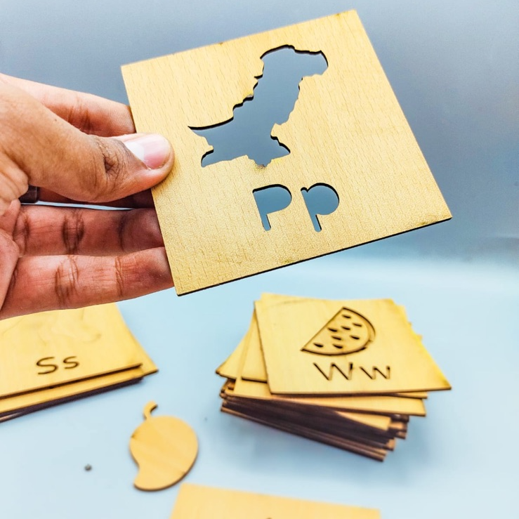 wooden-urdu-english-alphabet-stencils-set kids toy in Pakistan | Zilonay