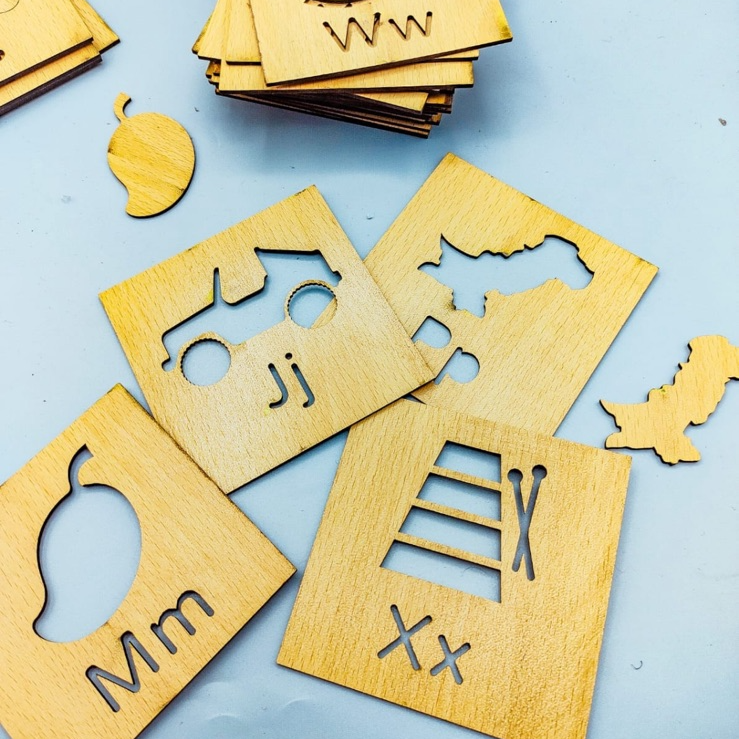 wooden-urdu-english-alphabet-stencils-set kids toy in Pakistan | Zilonay