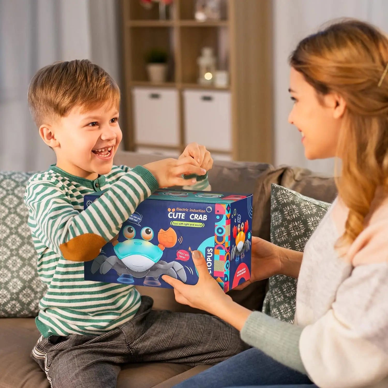 rechargeable-crawling-crab-toy kids toy in Pakistan | Zilonay