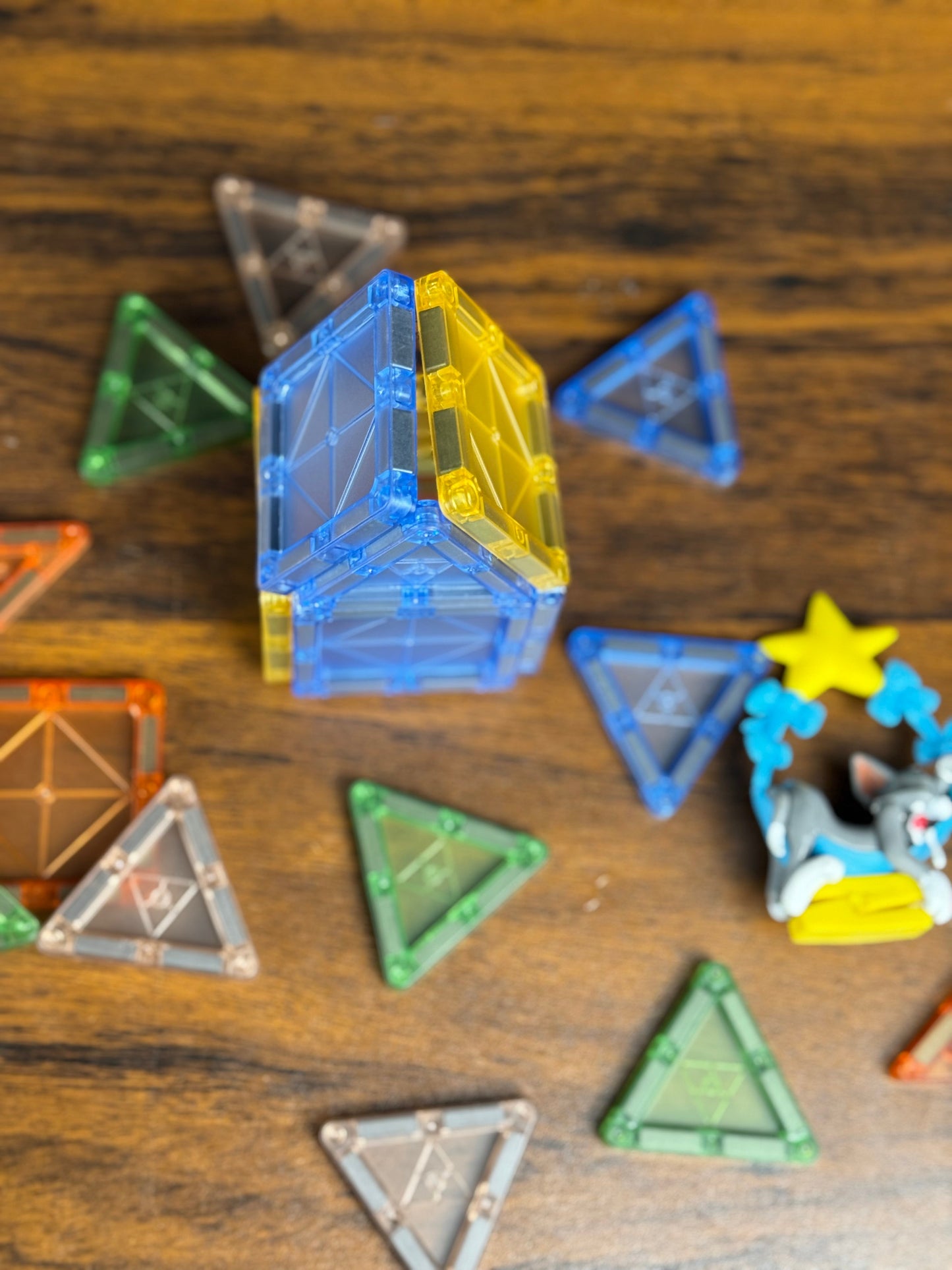 magnetic-building-tiles-for-kids kids toy in Pakistan | Zilonay