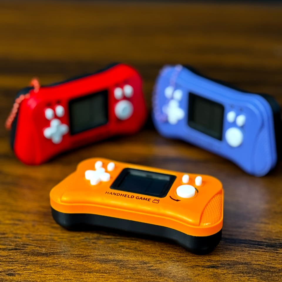 portable-retro-tetris-console-game kids toy in Pakistan | Zilonay