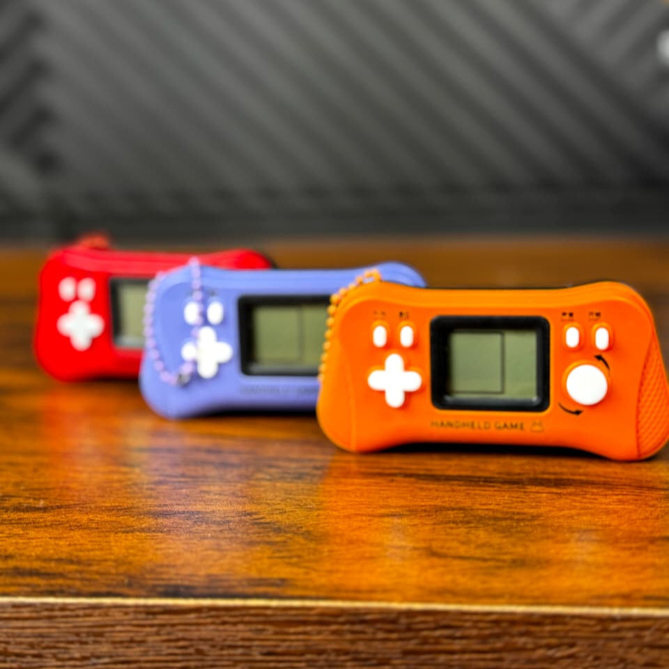 portable-retro-tetris-console-game kids toy in Pakistan | Zilonay