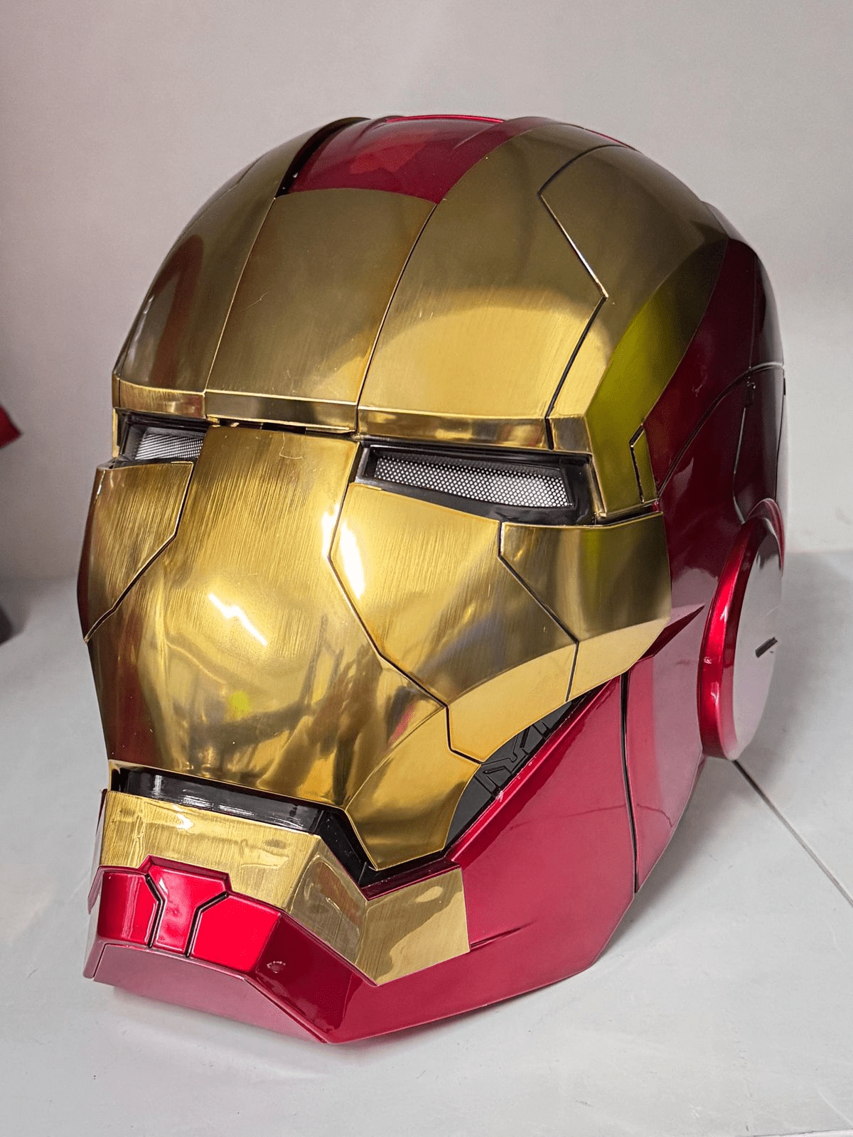 electric-voice-controlled-iron-man-mask kids toy in Pakistan | Zilonay