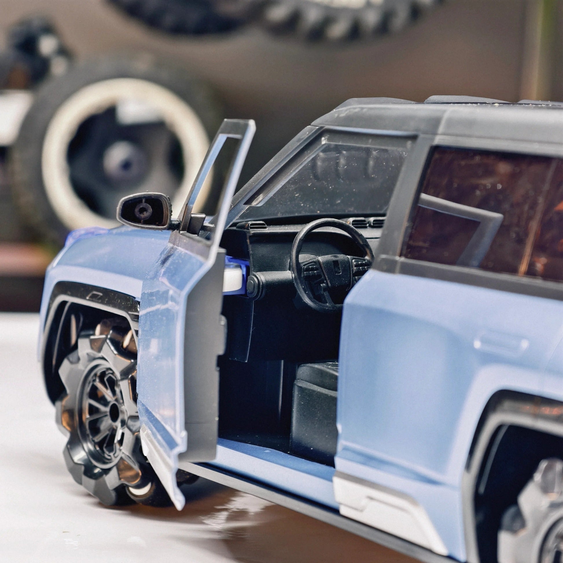 remote-control-u8-ev-suv-electric-car kids toy in Pakistan | Zilonay