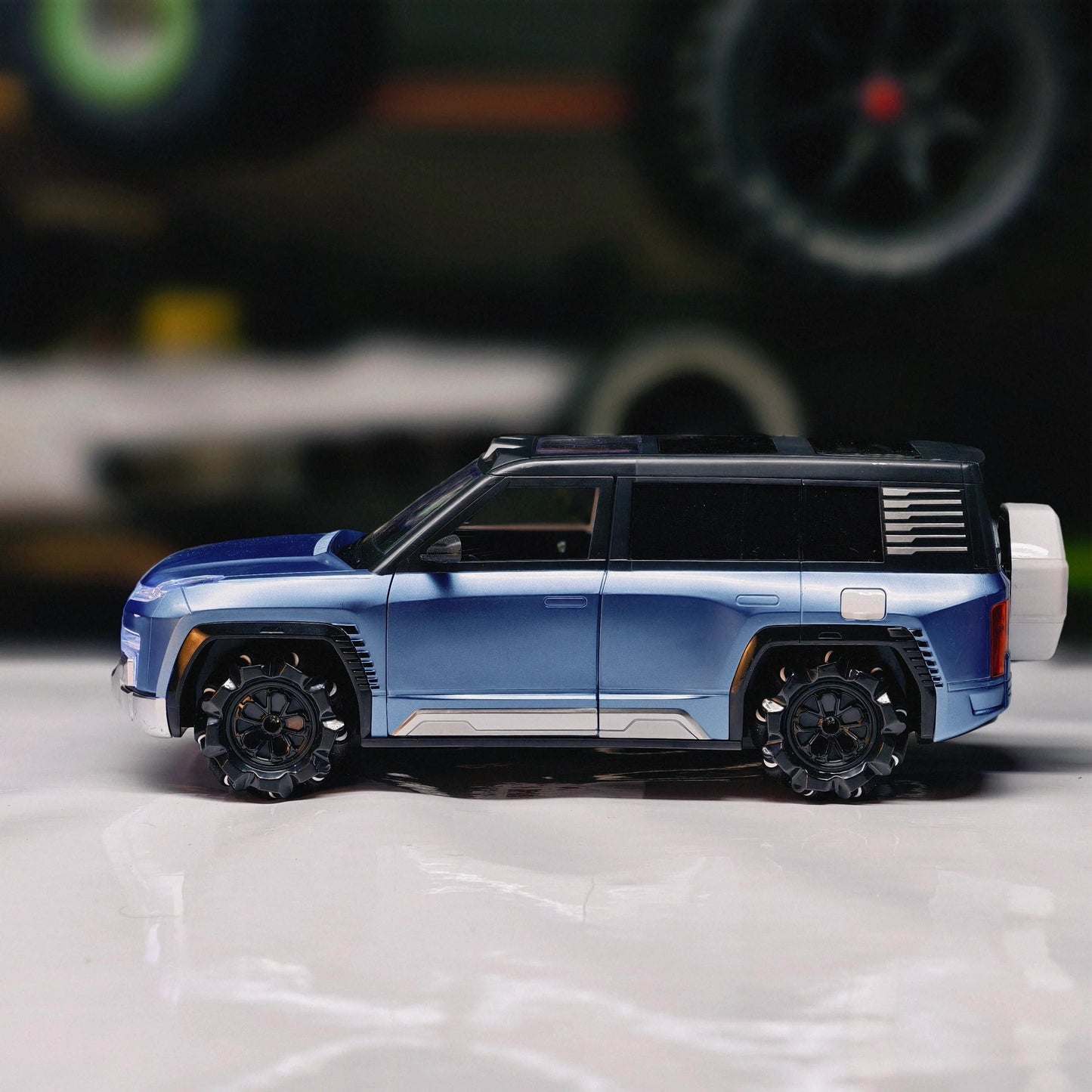 remote-control-u8-ev-suv-electric-car kids toy in Pakistan | Zilonay